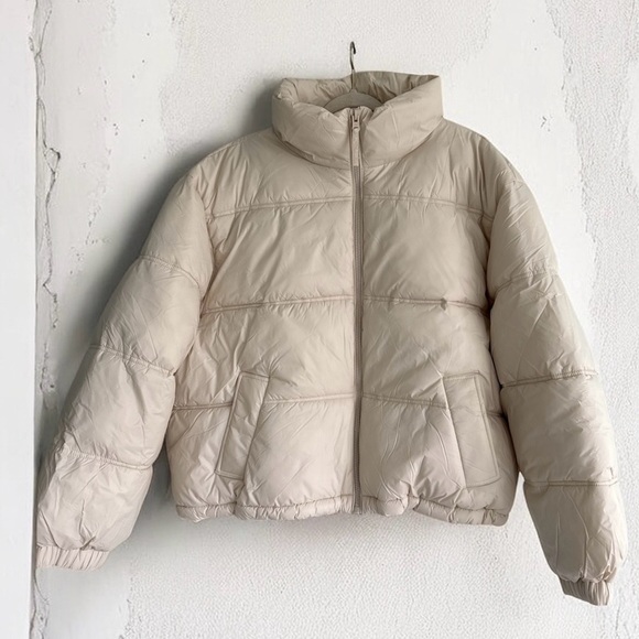 American Eagle Outfitters Jackets & Blazers - American Eagle Women’s Cream Puffer Cozy Jacket Full Zip Size XXL